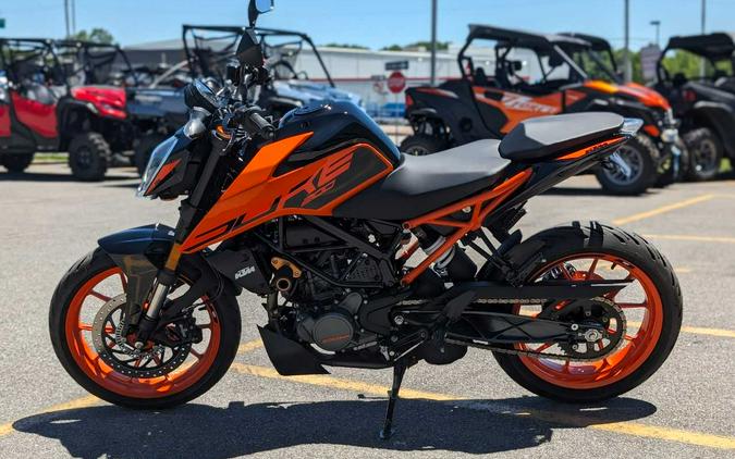 2023 KTM Duke 200