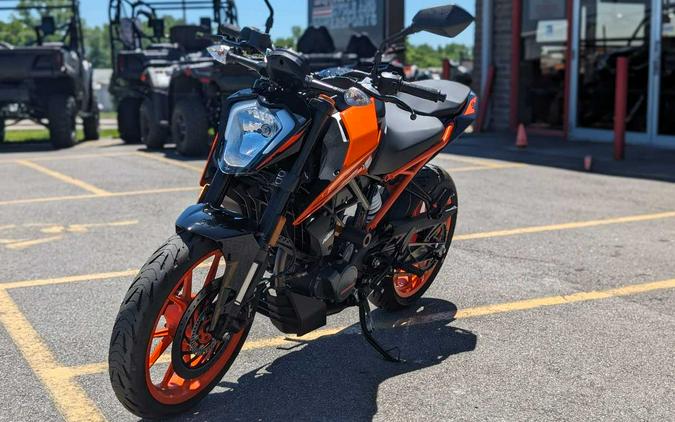 2023 KTM Duke 200