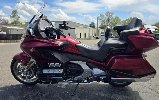 2018 Honda® Gold Wing Tour Candy Ardent Red