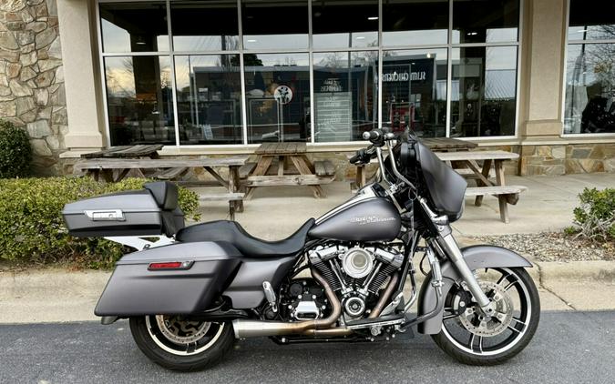 FLHXS 2017 Street Glide® Special