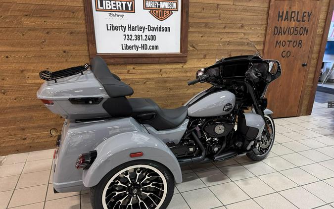 2026 Harley-Davidson® Street Glide 3 Limited Dark Billiard Gray Black Trim FLHLT