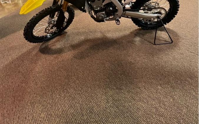 2024 Suzuki RM-Z450 First Look [with RM Army Kit]