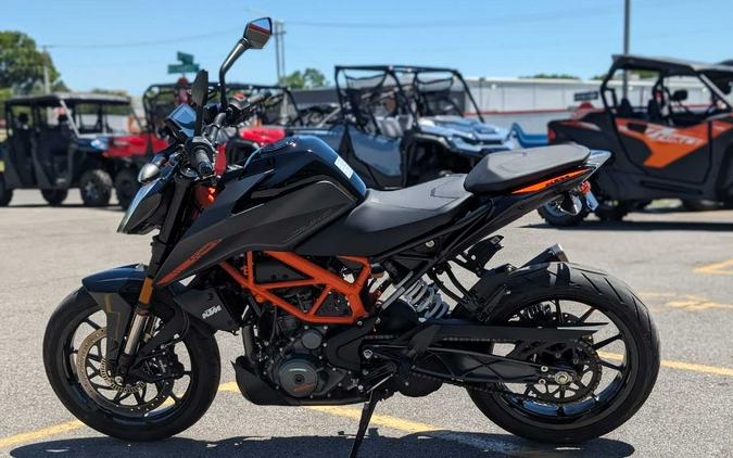 2023 KTM Duke 390