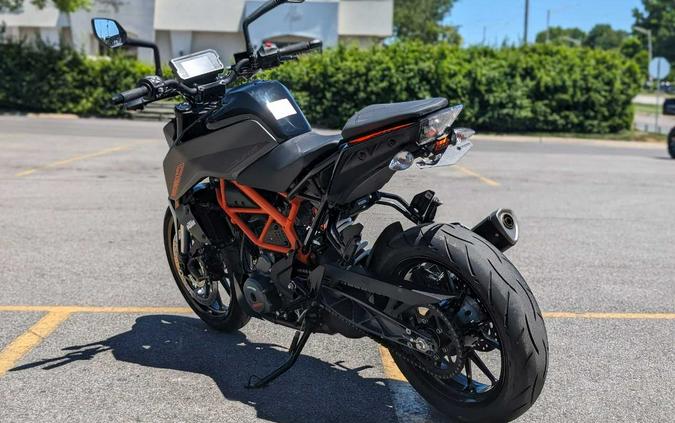 2023 KTM Duke 390