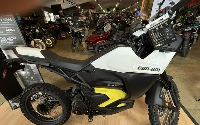 2025 Can-Am Origin White