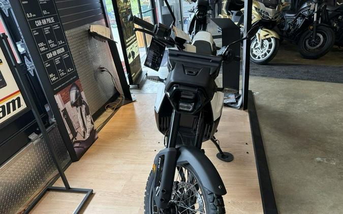 2025 Can-Am Origin White