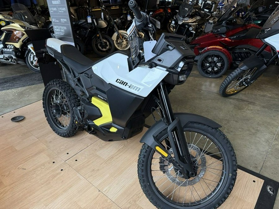 2025 Can-Am Origin White