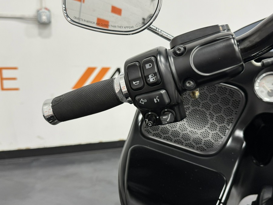 2018 HARLEY DAVIDSON ROAD GLIDE