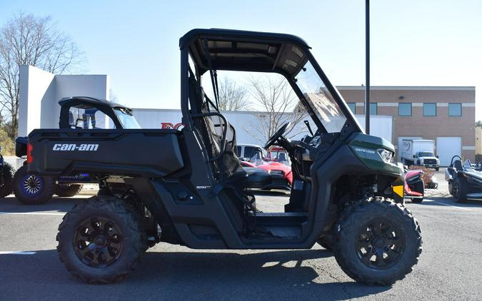 2023 Can-Am® Defender DPS HD7 Tundra Green