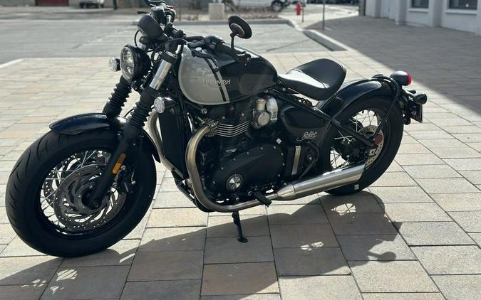 2024 Triumph Bonneville Bobber Jet Black/Ash Gray