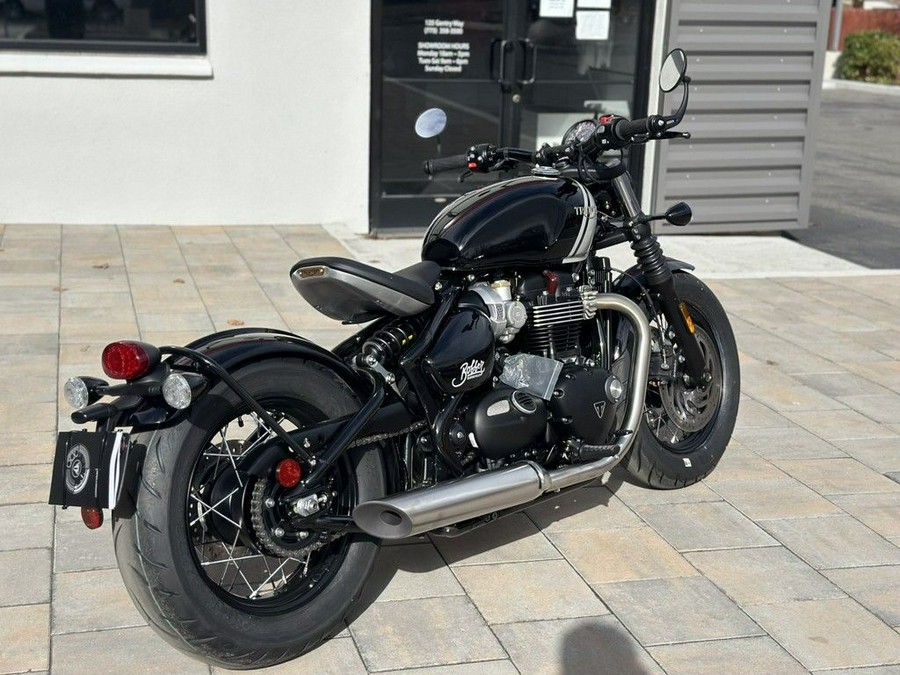 2024 Triumph Bonneville Bobber Jet Black/Ash Gray