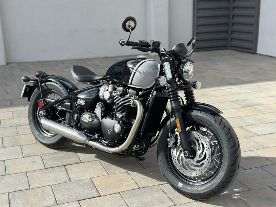 2024 Triumph Bonneville Bobber Jet Black/Ash Gray