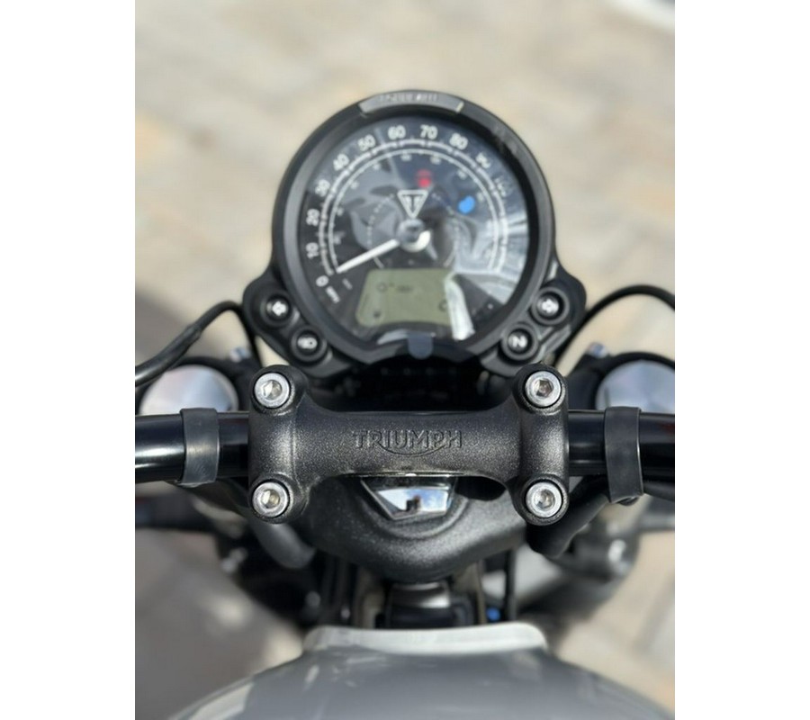 2024 Triumph Bonneville Bobber Jet Black/Ash Gray