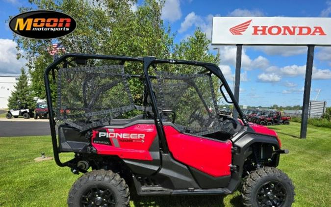 2024 Honda Pioneer 1000-5 Deluxe DELUXE AVENGER RED