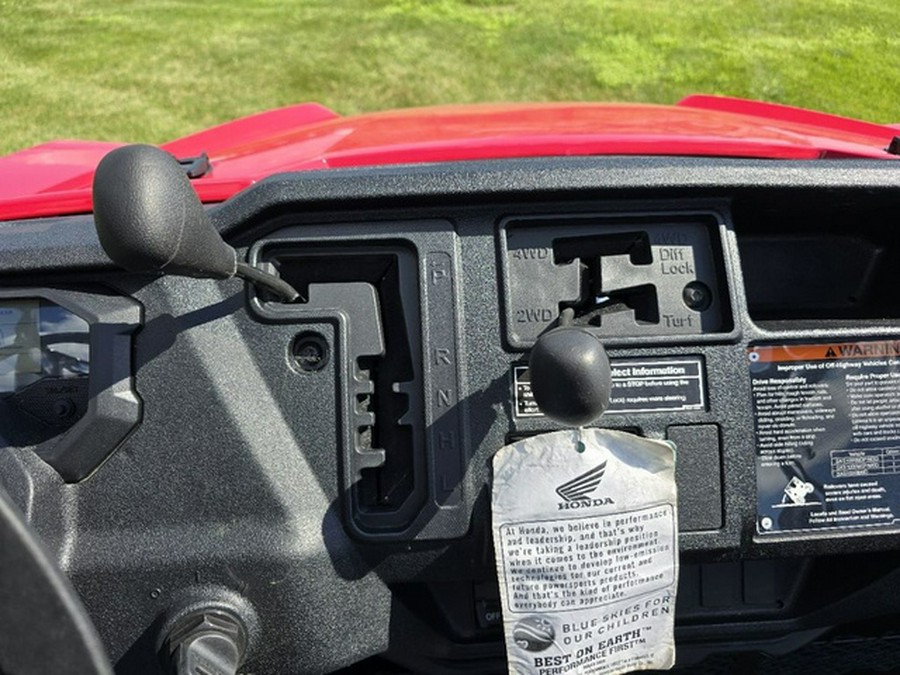 2024 Honda Pioneer 1000-5 Deluxe DELUXE AVENGER RED