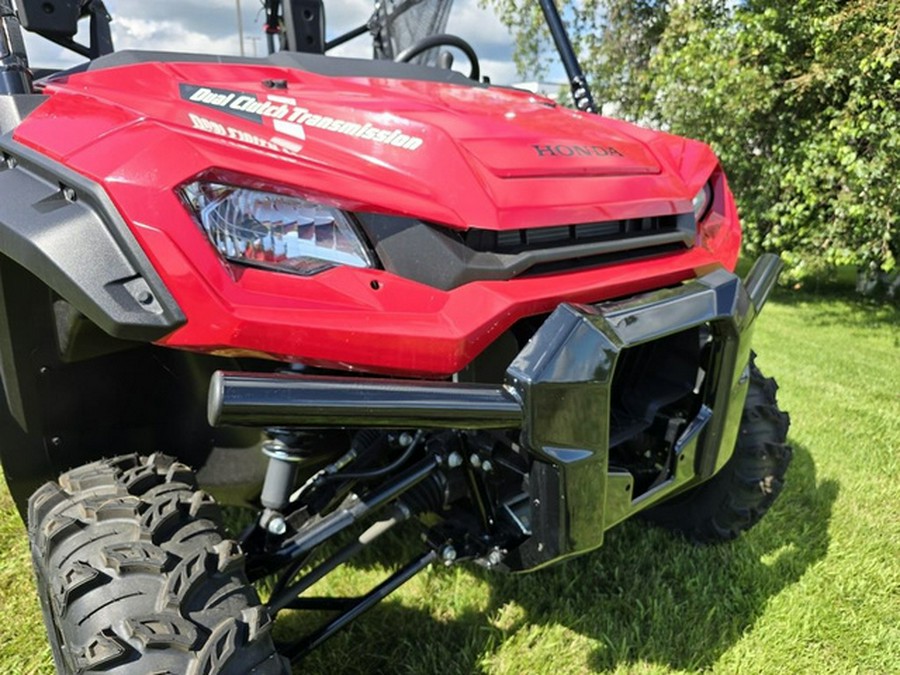 2024 Honda Pioneer 1000-5 Deluxe DELUXE AVENGER RED