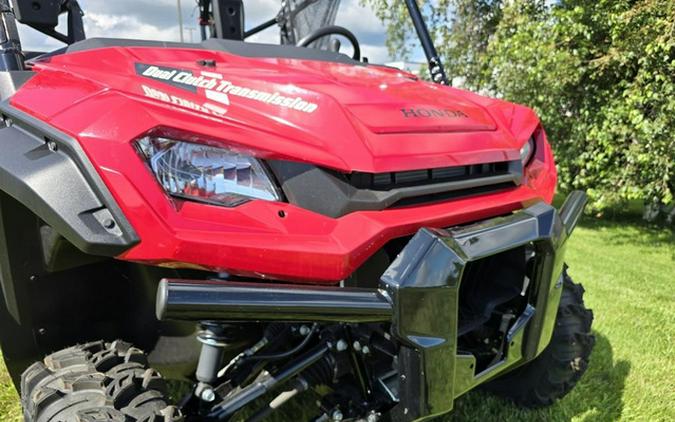 2024 Honda Pioneer 1000-5 Deluxe DELUXE AVENGER RED