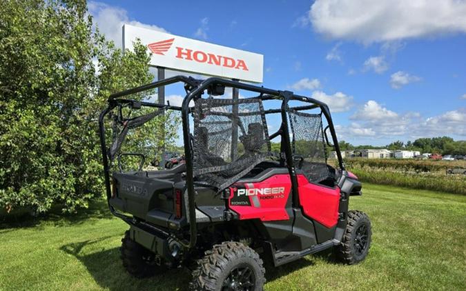 2024 Honda Pioneer 1000-5 Deluxe DELUXE AVENGER RED