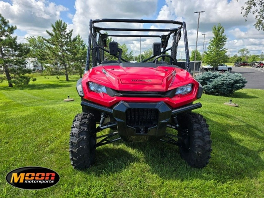 2024 Honda Pioneer 1000-5 Deluxe DELUXE AVENGER RED