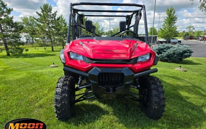 2024 Honda Pioneer 1000-5 Deluxe DELUXE AVENGER RED