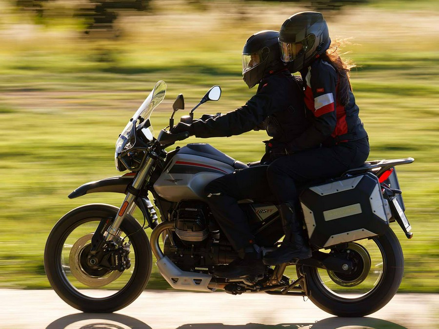 2023 Moto Guzzi V85 TT Travel