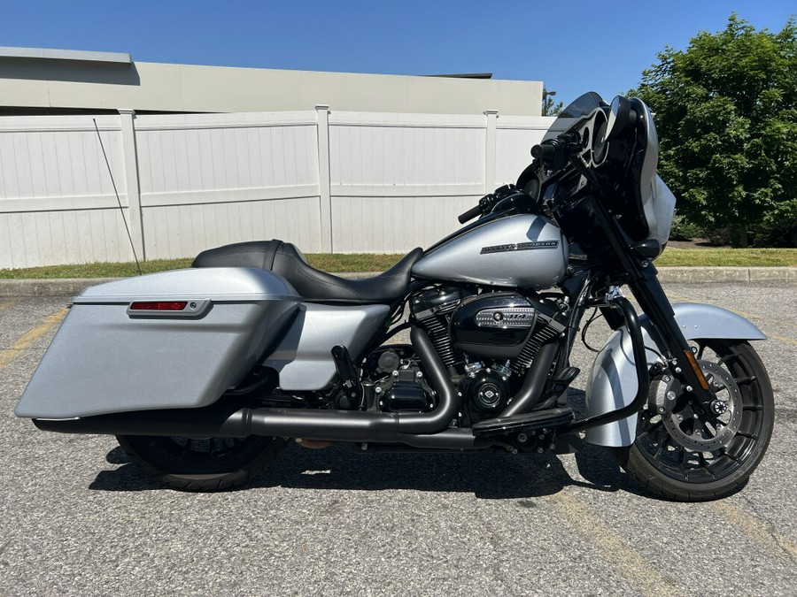 2019 Harley-Davidson Street Glide Special Barracuda Silver