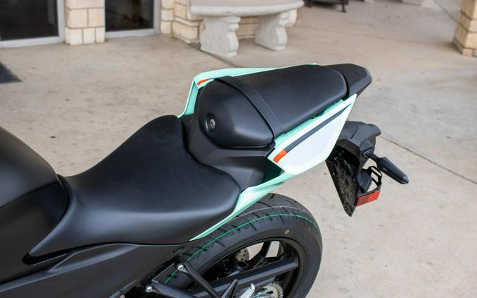 2026 YAMAHA YZFR3 ABS