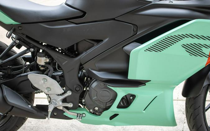 2026 YAMAHA YZFR3 ABS