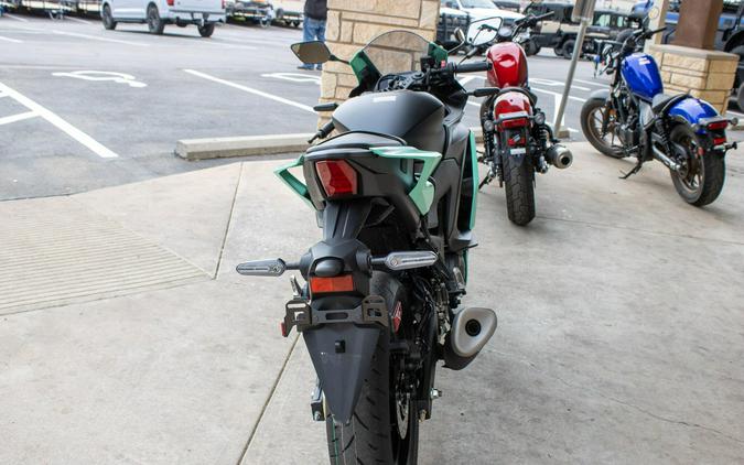 2026 YAMAHA YZFR3 ABS