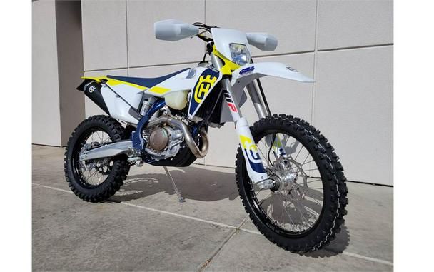 2023 Husqvarna FE 450 First Look [6 Fast Facts – New Model]