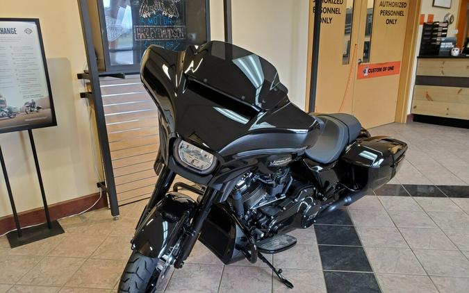 2024 Harley-Davidson Street Glide® Vivid Black - Black Finish