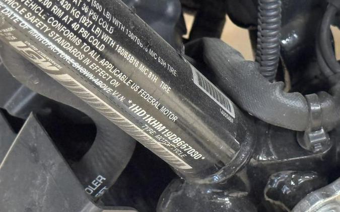 2013 Harley-Davidson® FLTRX - Road Glide® Custom