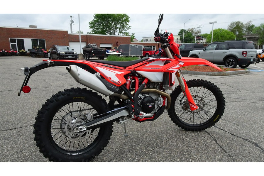 2024 Beta Motorcycles 390 RS w/ LOWBOY