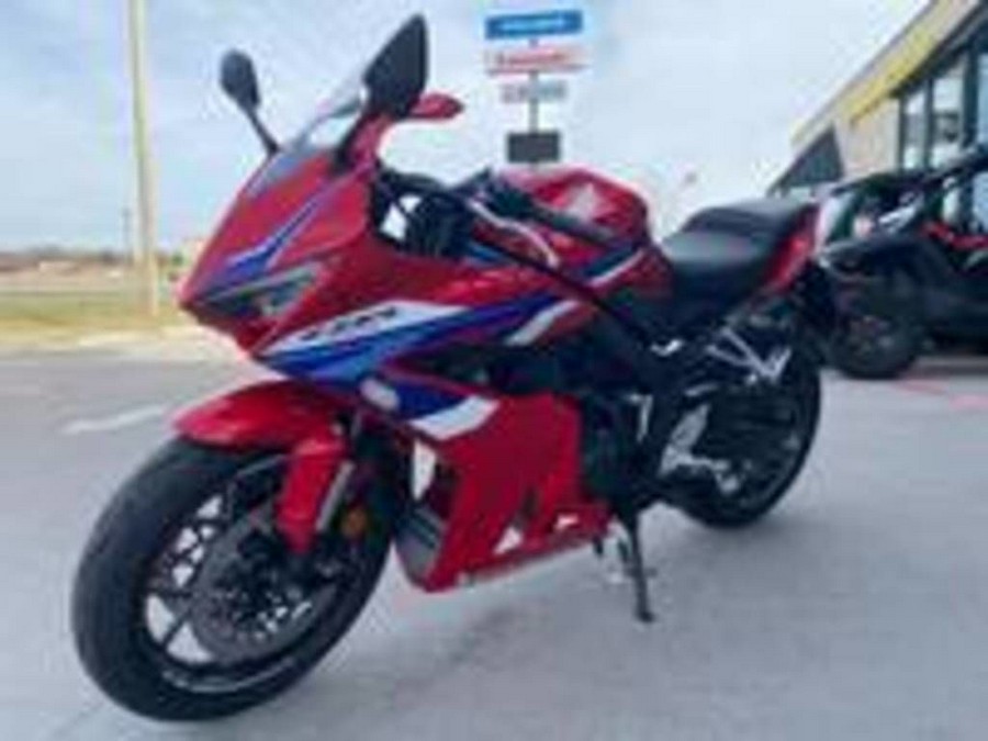 2026 Honda® CBR650R E-Clutch