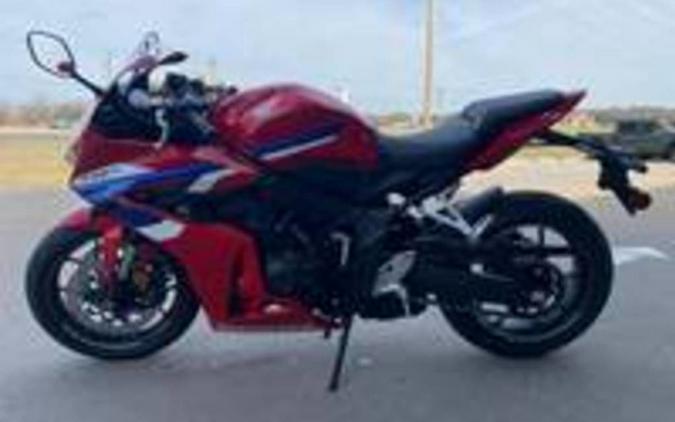 2026 Honda® CBR650R E-Clutch