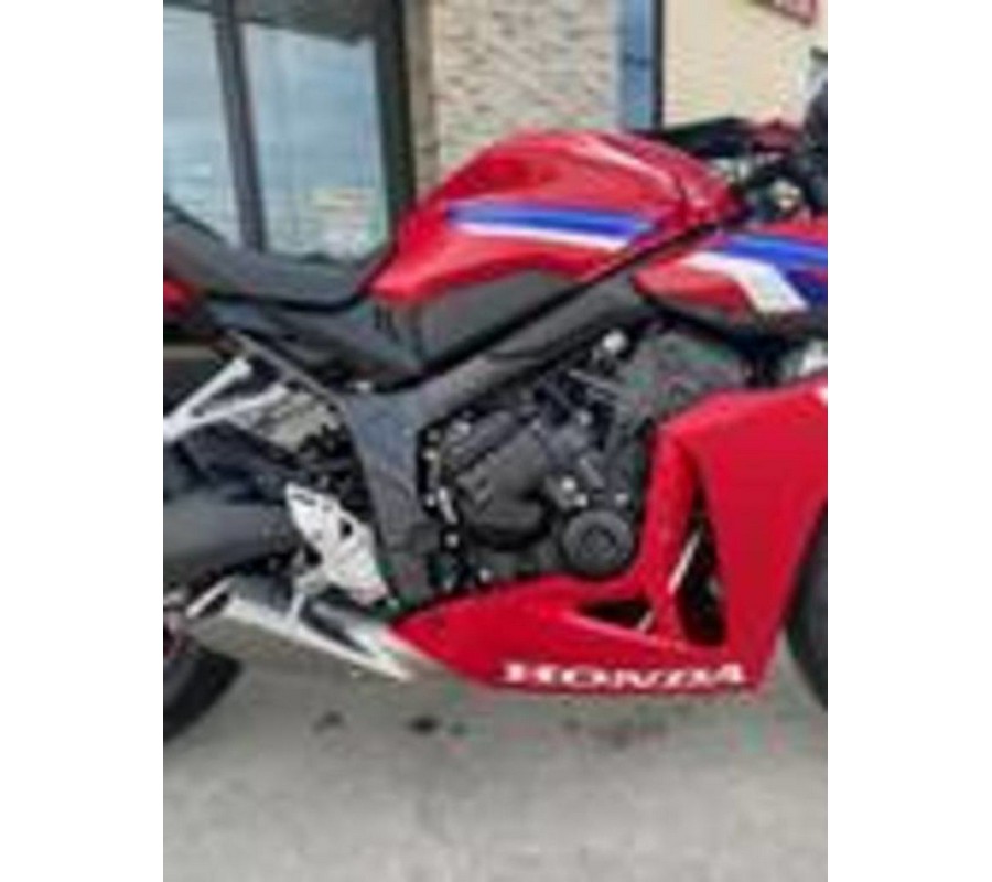2026 Honda® CBR650R E-Clutch