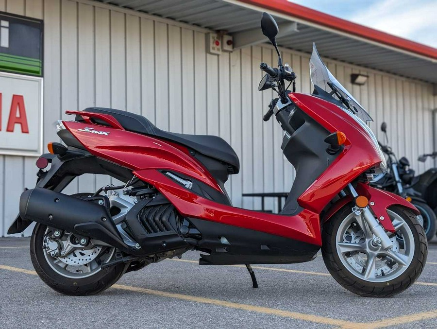 2016 Yamaha SMAX Base