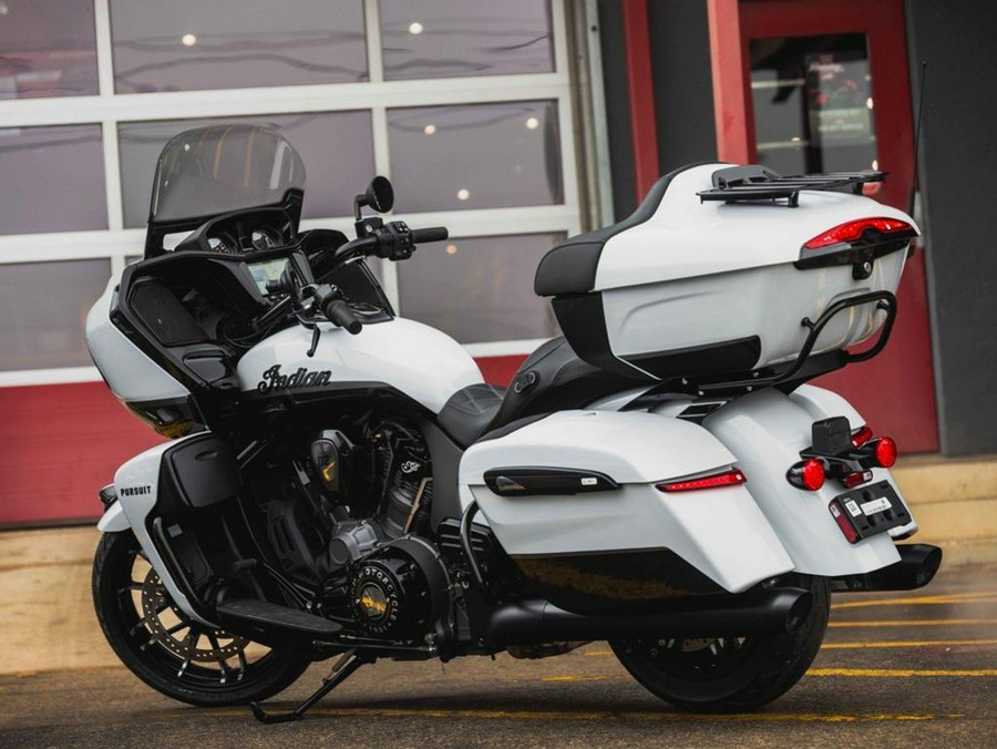 2026 Indian Motorcycle® Pursuit 112 Dark Horse® with PowerBand Audio Package