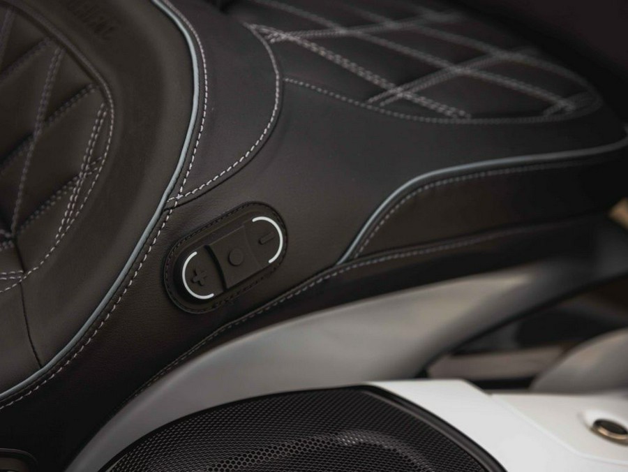 2026 Indian Motorcycle® Pursuit 112 Dark Horse® with PowerBand Audio Package