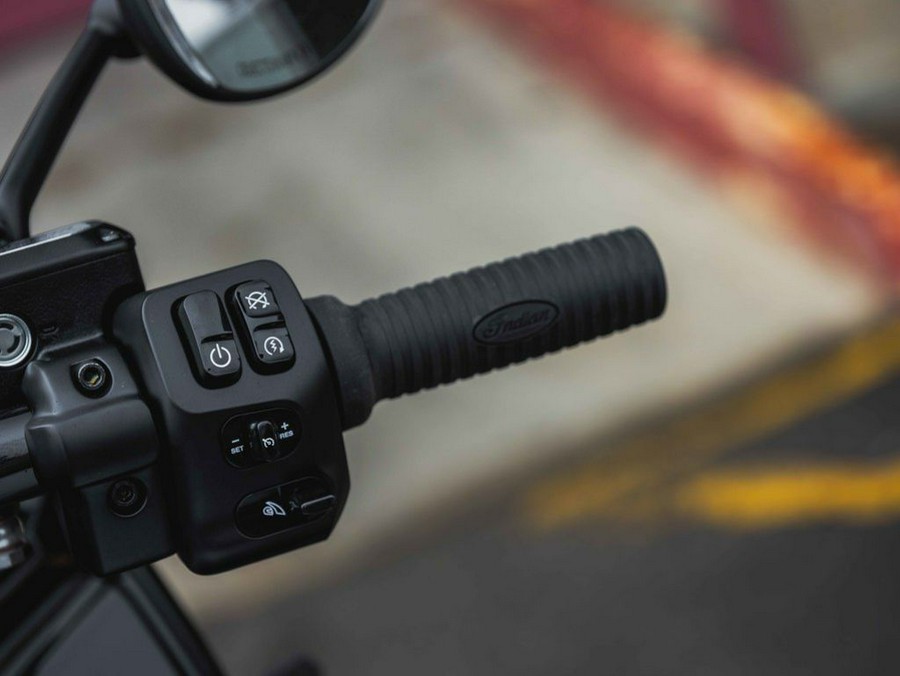 2026 Indian Motorcycle® Pursuit 112 Dark Horse® with PowerBand Audio Package