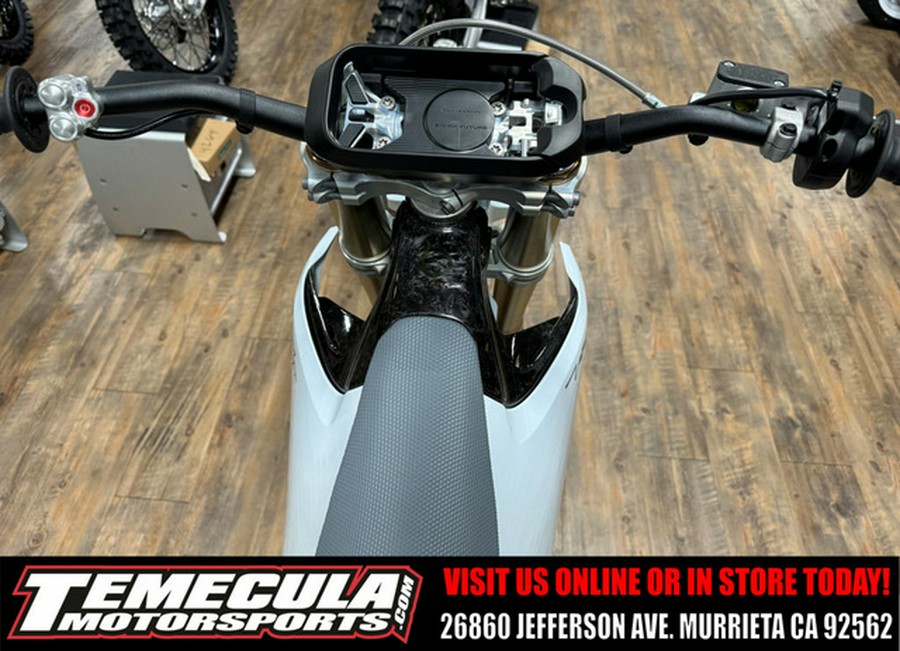 2024 Stark SMX1-VARG