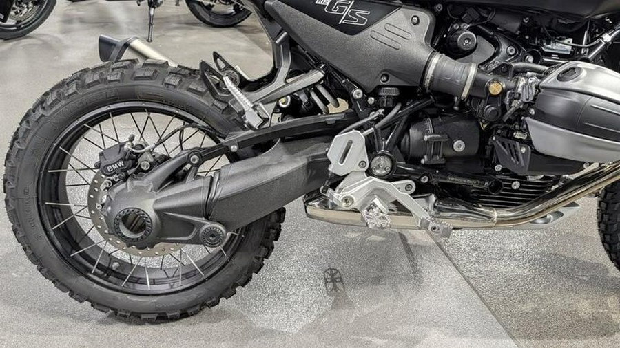 2026 BMW R 12 G/S Night Black Matte