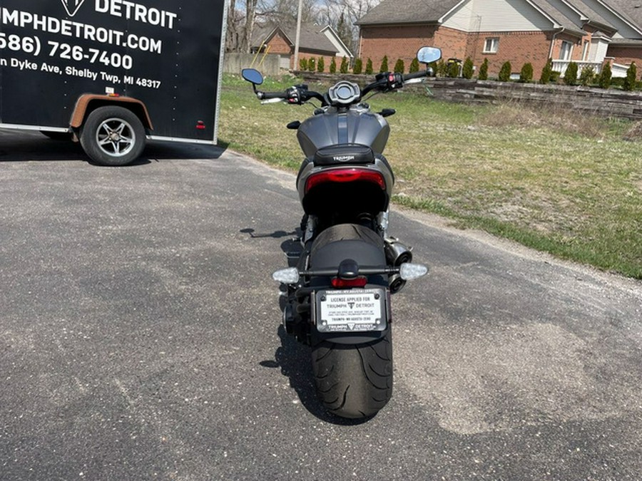 2023 Triumph Rocket 3 R Matte Silver Ice