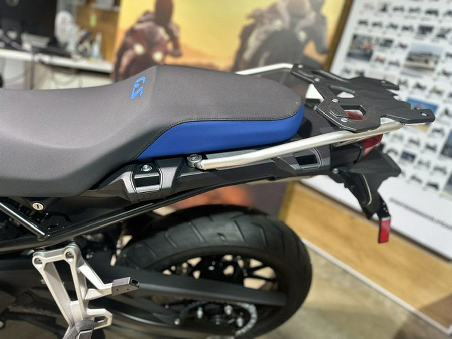 2025 BMW F 800 GS Light White 800 GS