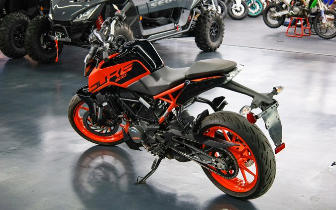 2021 KTM 200 Duke