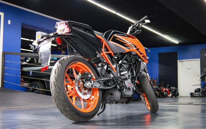 2021 KTM 200 Duke