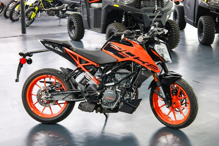 2021 KTM 200 Duke