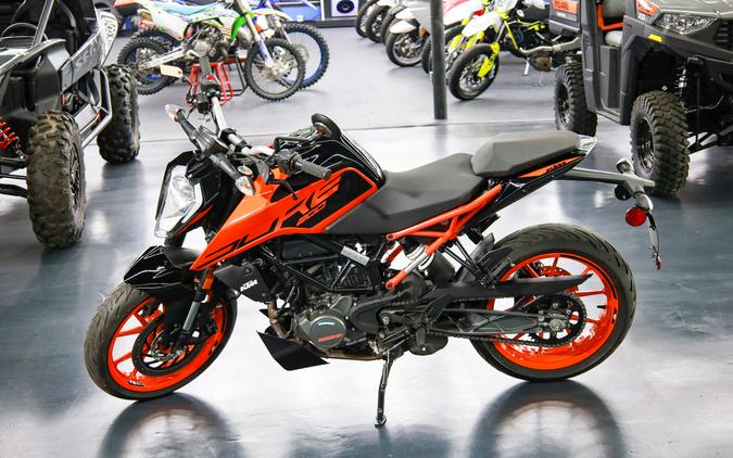 2021 KTM 200 Duke