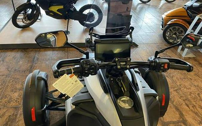 2025 Can-Am Canyon XT
