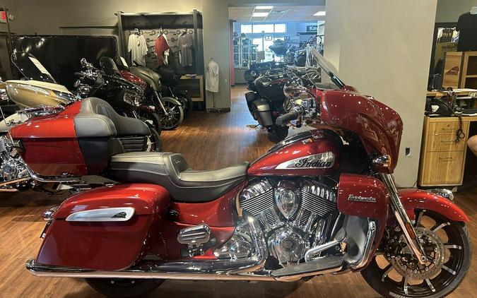 2023 Indian Motorcycle® Roadmaster® Limited Stryker Red Metallic